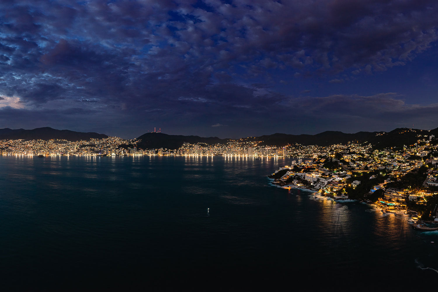 Twilight Over Acapulco Bay - Rodrigo Ojeda Photography